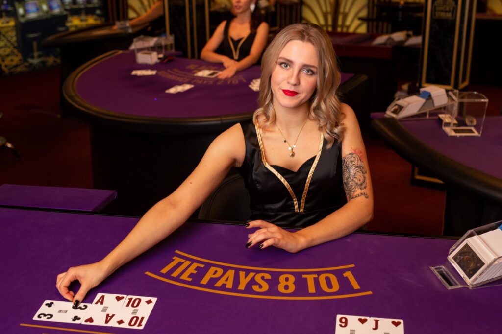Sexy Baccarat Live Studio Action